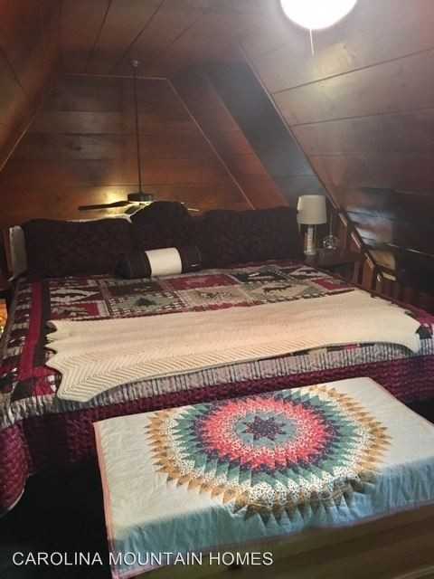 212 Falcon Ln - Photo 3 of 16