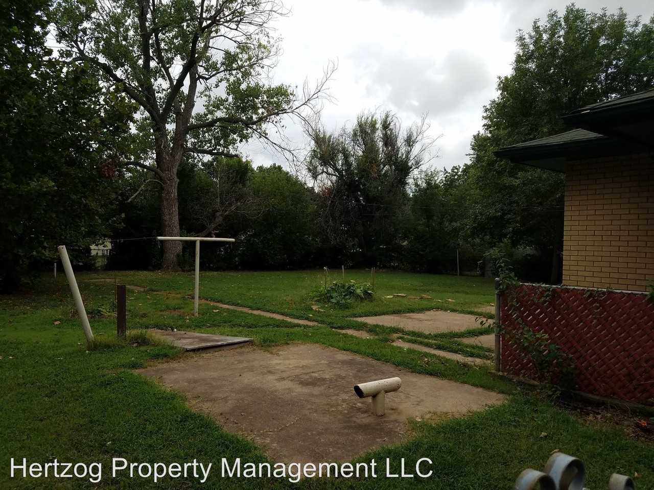 313 N Stephens St - Photo 2 of 12