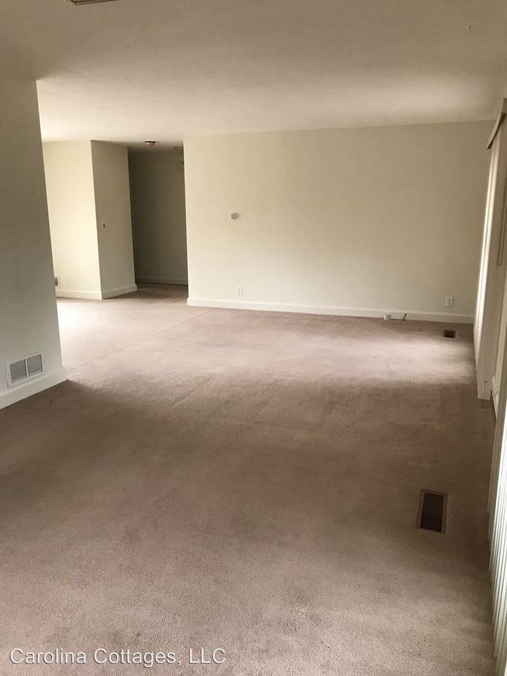 558 Westbrook Rd - Photo 2 of 18