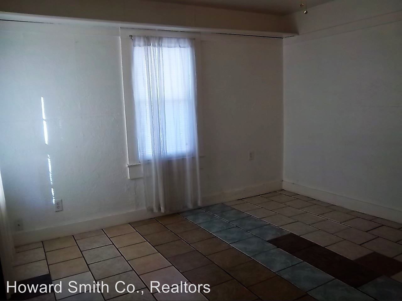 521 SE 10th Ave - Photo 3 of 6