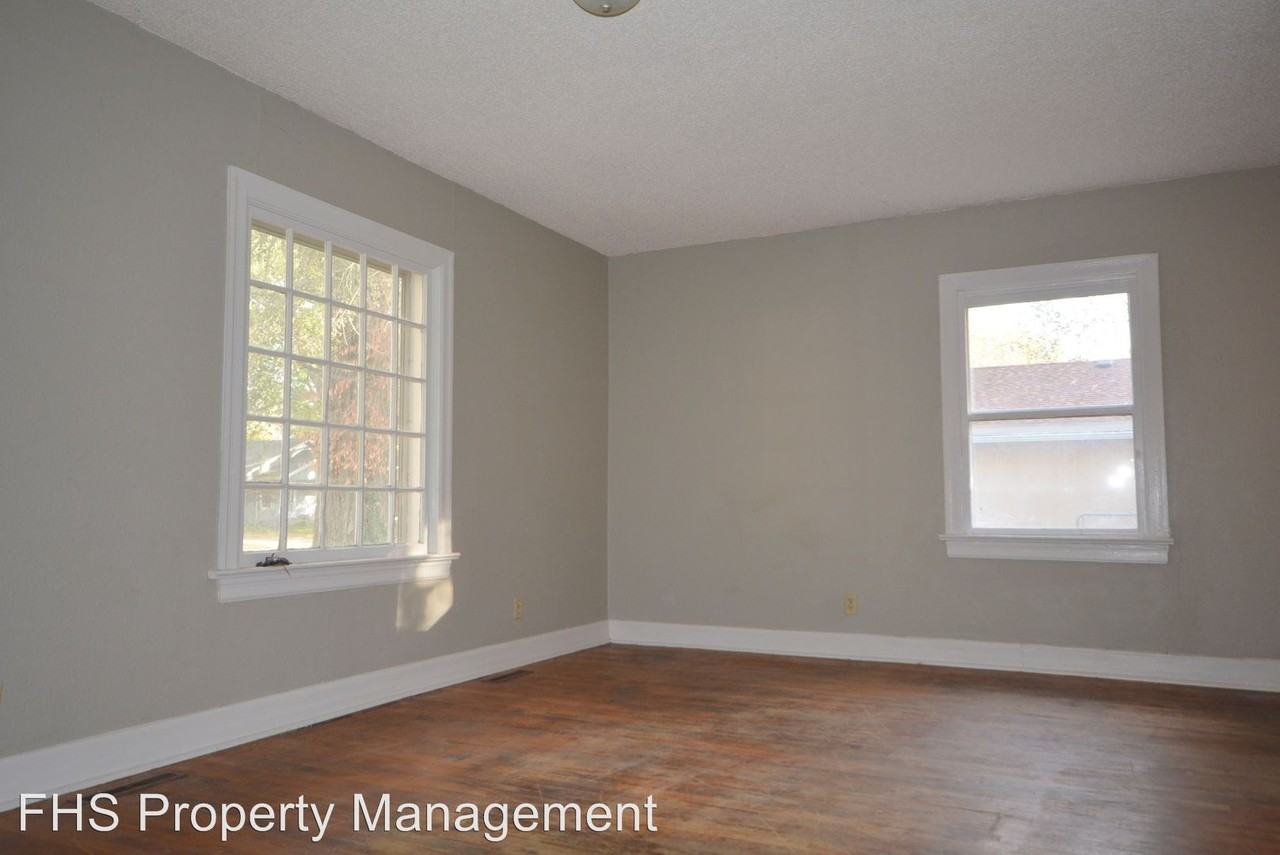 1667 N Hayes Ave - Photo 3 of 21