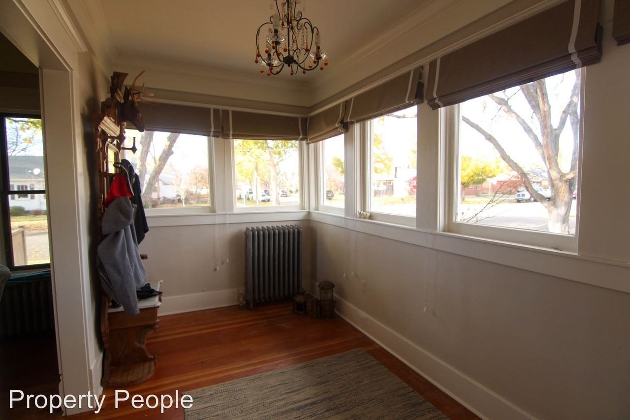 1721 W Jefferson St - Photo 3 of 30