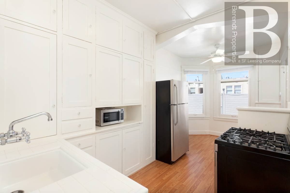 2665 Franklin Street - Photo 2 of 6