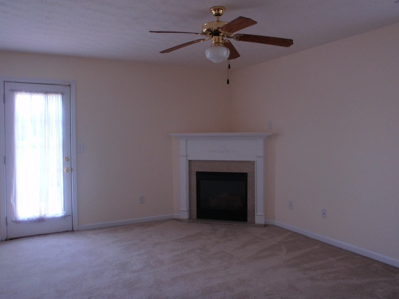 171 Roosevelt Blvd - Photo 2 of 10