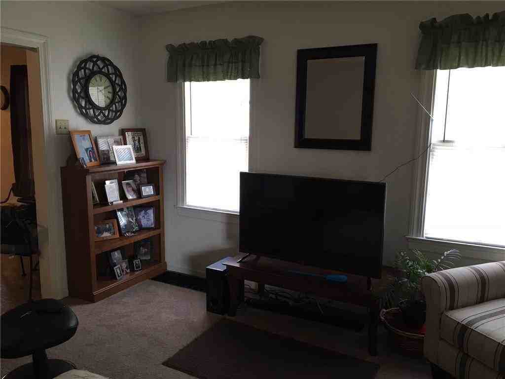 2536 Madison Ave - Photo 3 of 10