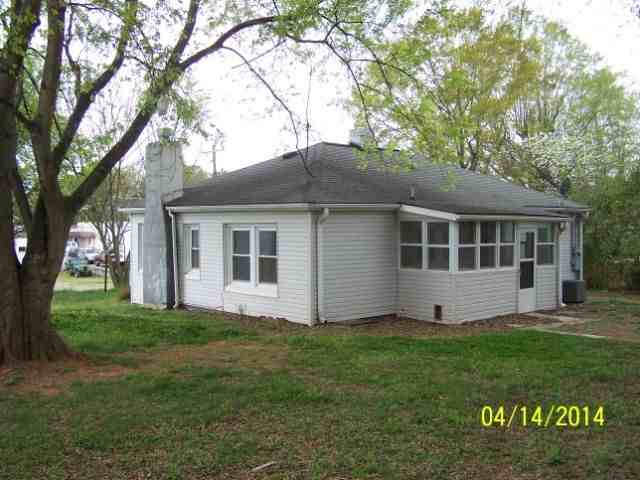 132 Campbell St - Photo 2 of 10