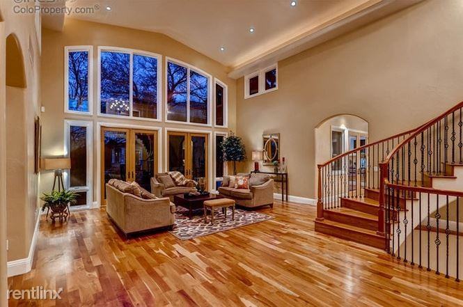 690 11th St - Photo 2 of 12