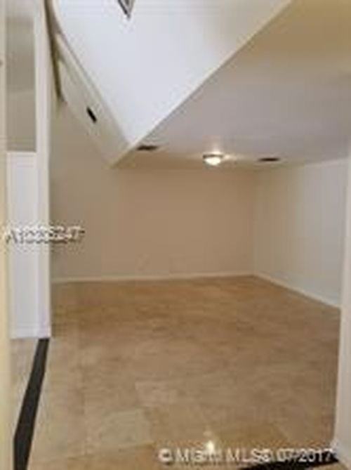 20605 NE 9th Ct - Photo 3 of 8