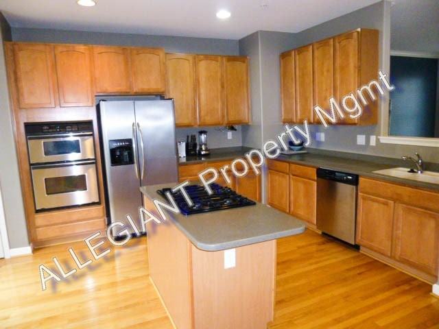 12729 Exchange Row - Photo 3 of 30