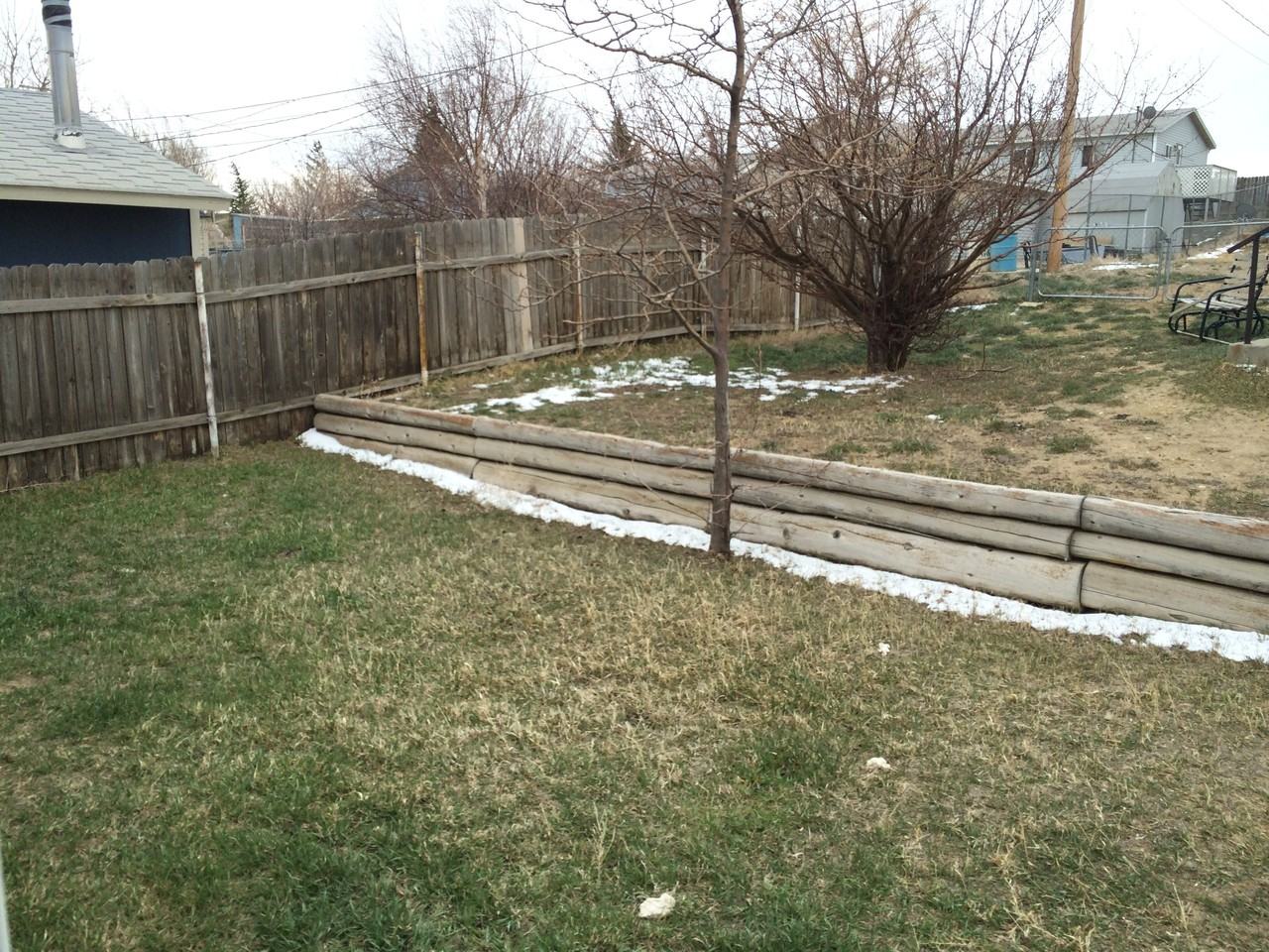 422 E Davis St - Photo 3 of 16