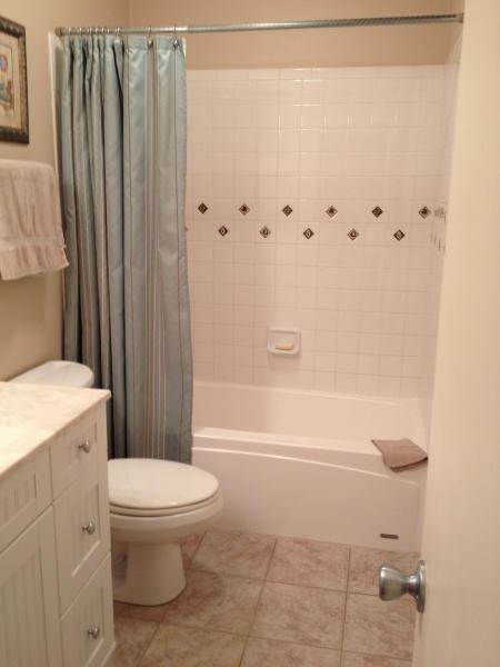 7016 Oak Ct - Photo 3 of 13
