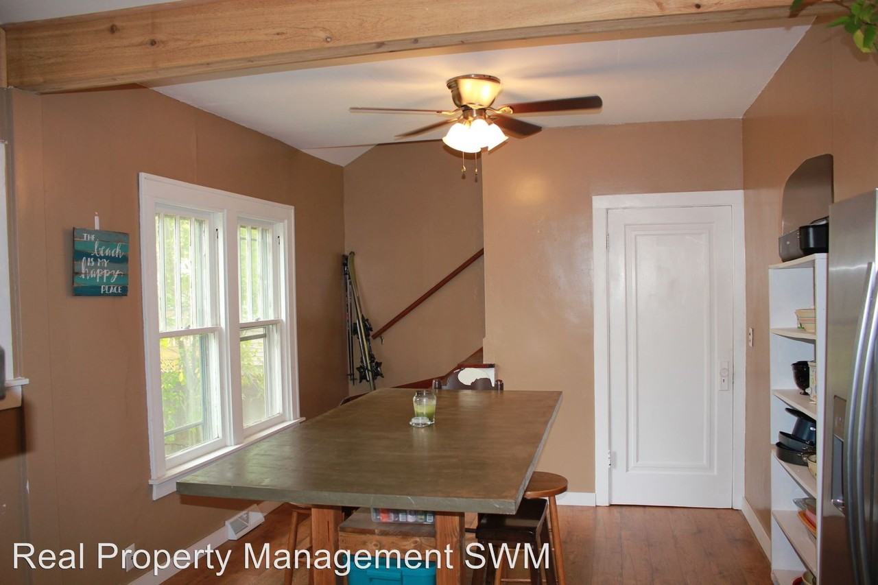 10497 California Rd - Photo 3 of 8