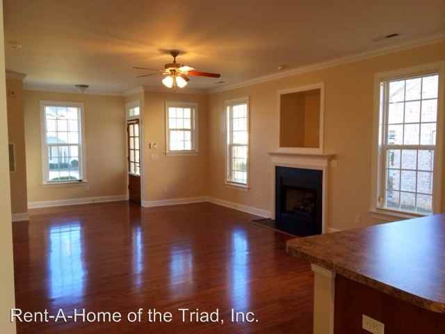 72 Nandina Dr - Photo 3 of 7