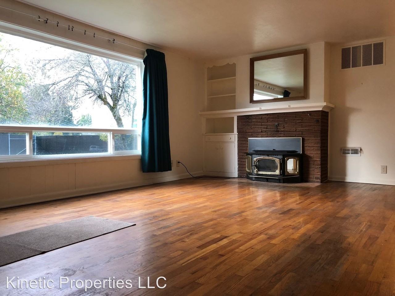 19242 S Beavercreek Rd - Photo 2 of 11