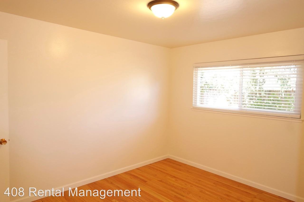 1616 Inverness Cir - Photo 3 of 15