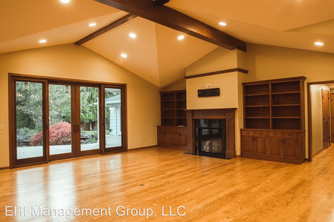 8417 NE 21st Pl - Photo 2 of 19