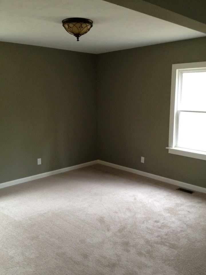 913 Providence Rd - Photo 2 of 5