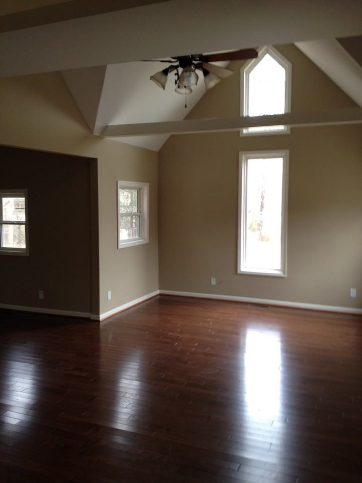 913 Providence Rd - Photo 3 of 5