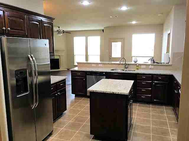 1401 Elkford Ln - Photo 2 of 9