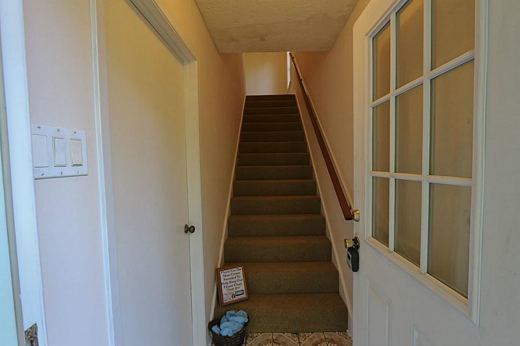 9920 Northridge Dr #1 - Photo 3 of 24