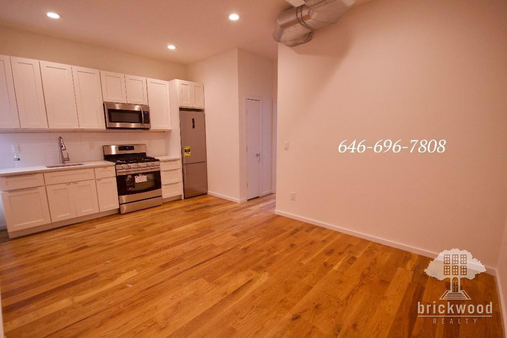 85 Rockaway Ave #2R - Photo 3 of 8