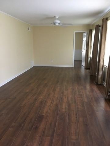 908 5th St - Photo 2 of 8