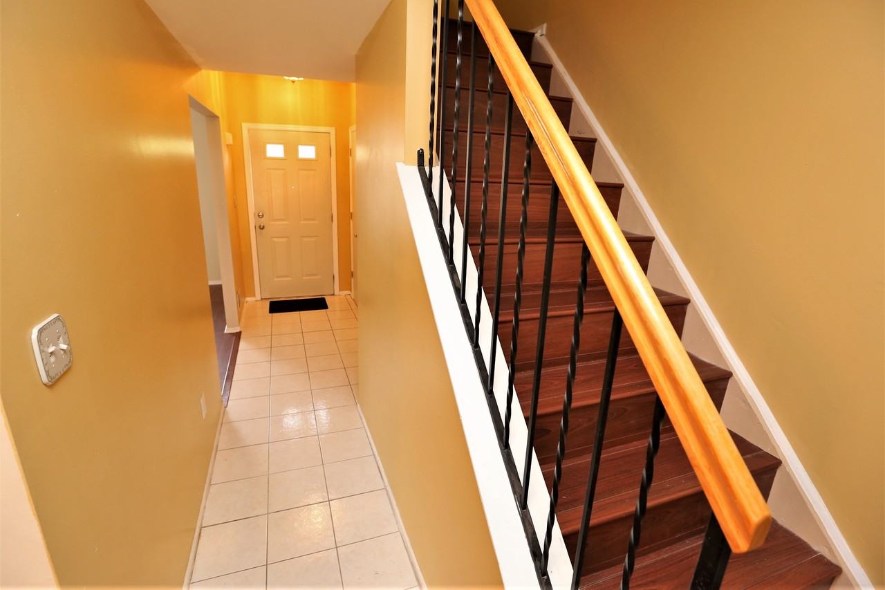 6 Spruce St - Photo 2 of 25