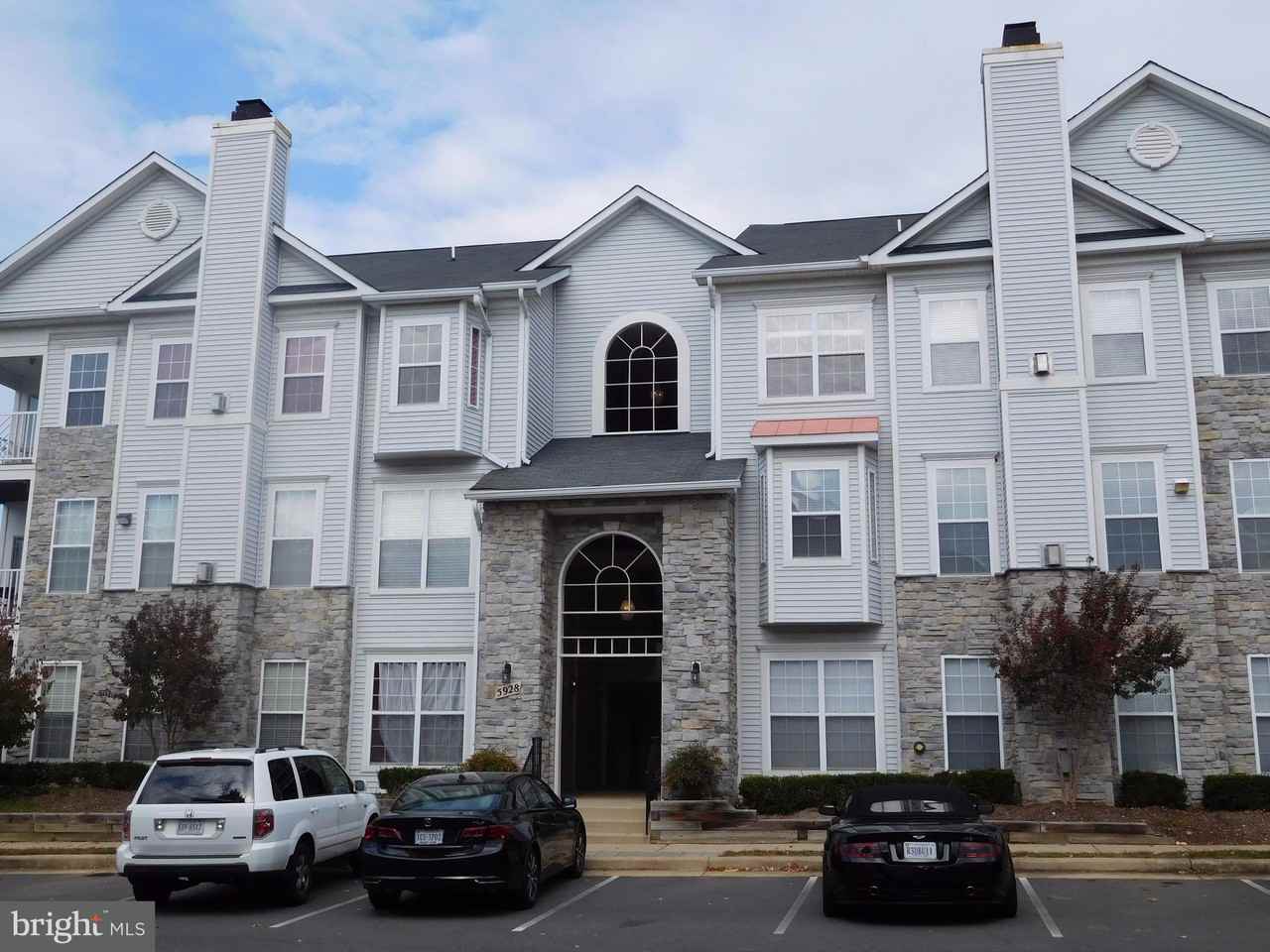 5928 Founders Crossing Ct #204 - Photo 2 of 30