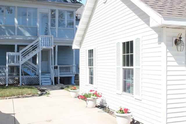 312 Bridge St - Photo 2 of 11