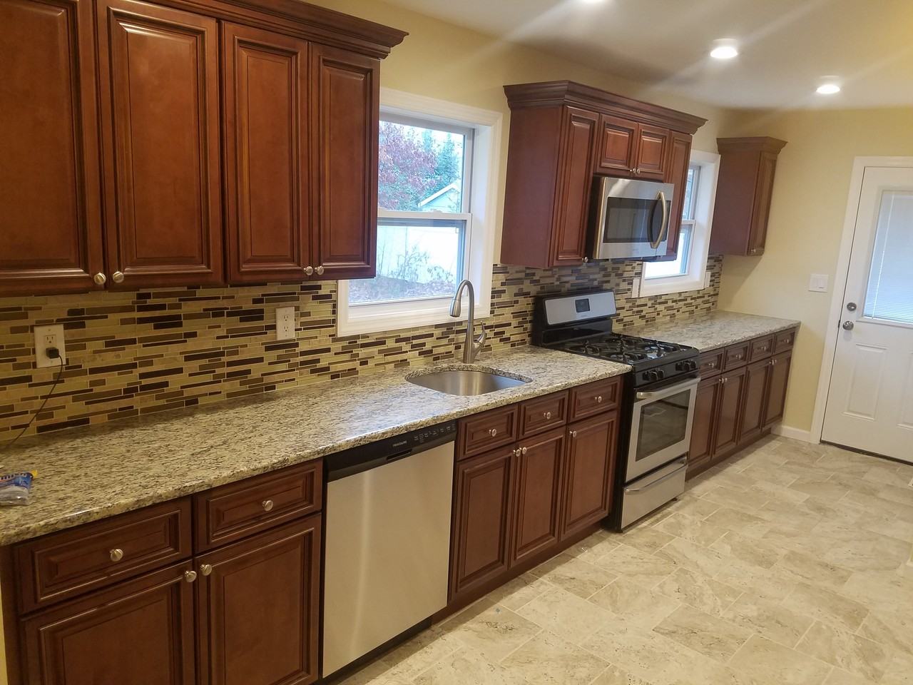 93 Gannet Dr - Photo 2 of 10