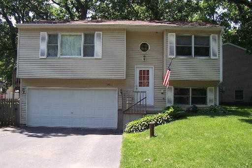 4215 Cermak Rd - Photo 3 of 18
