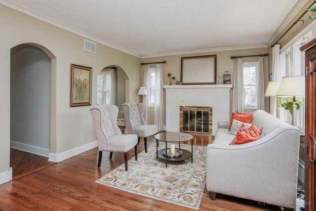 370 Grandview Ave - Photo 2 of 16