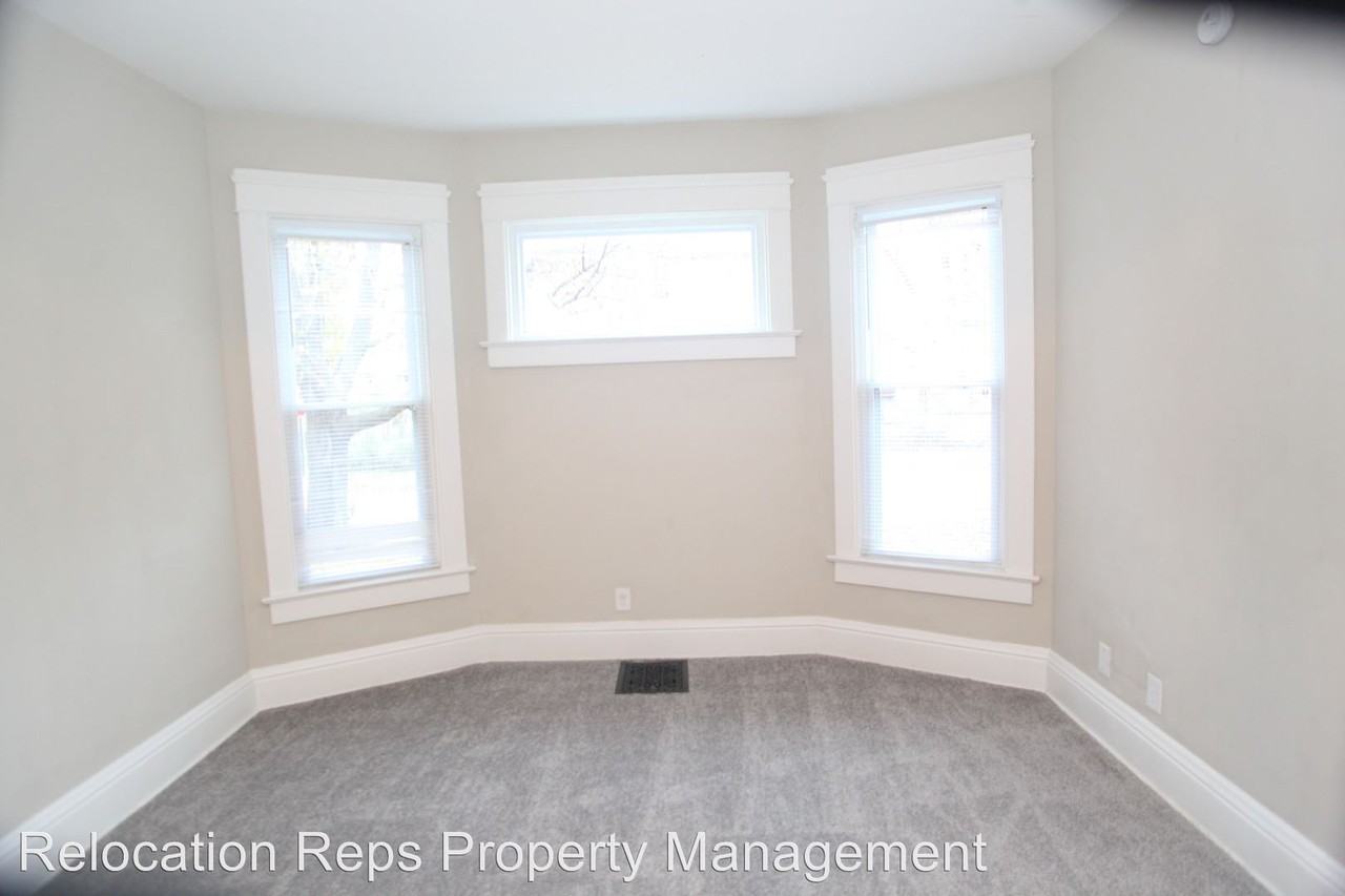 1201 14 1/2 St - Photo 2 of 22