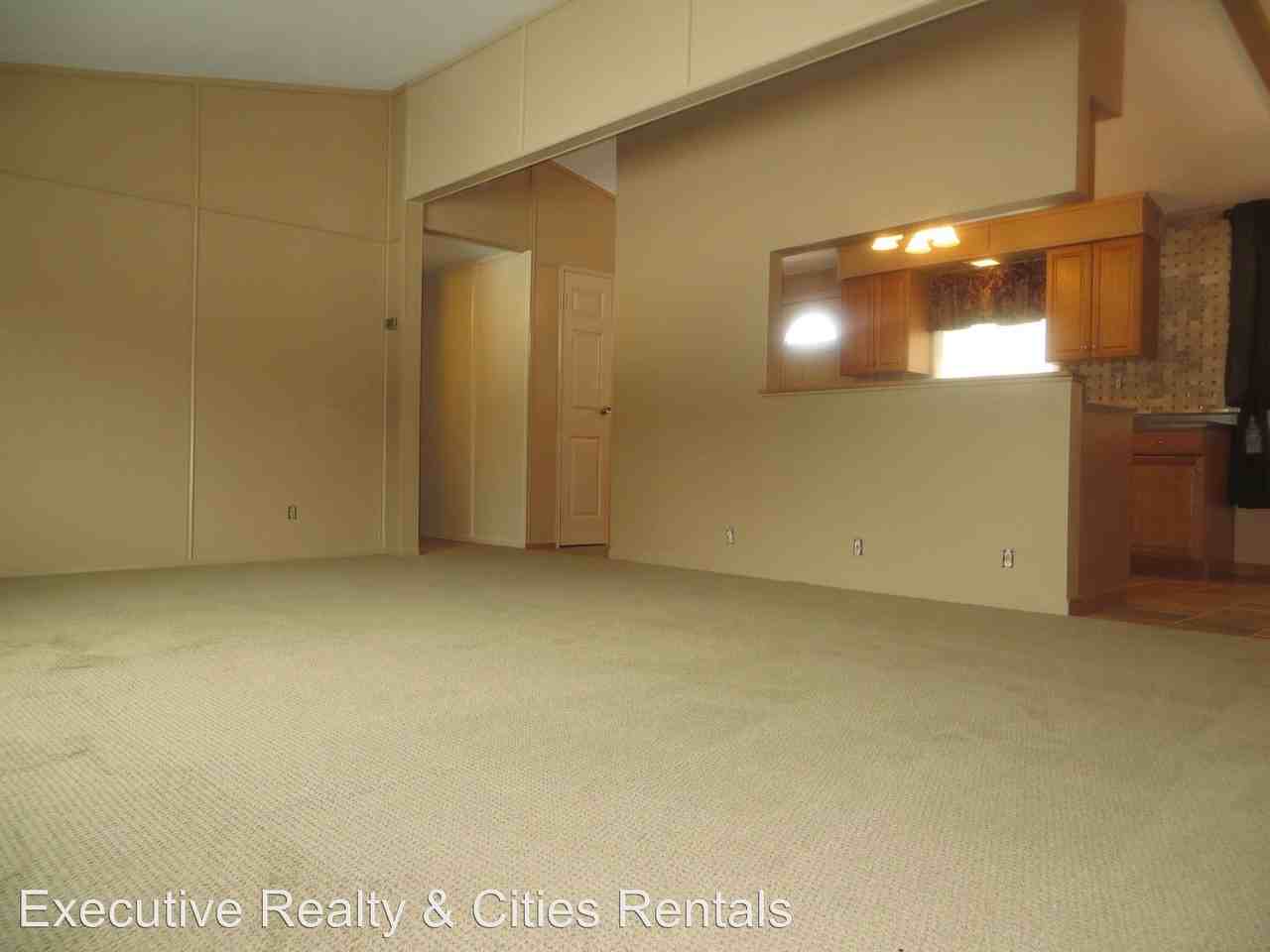 1600 217th Ave NE - Photo 3 of 9