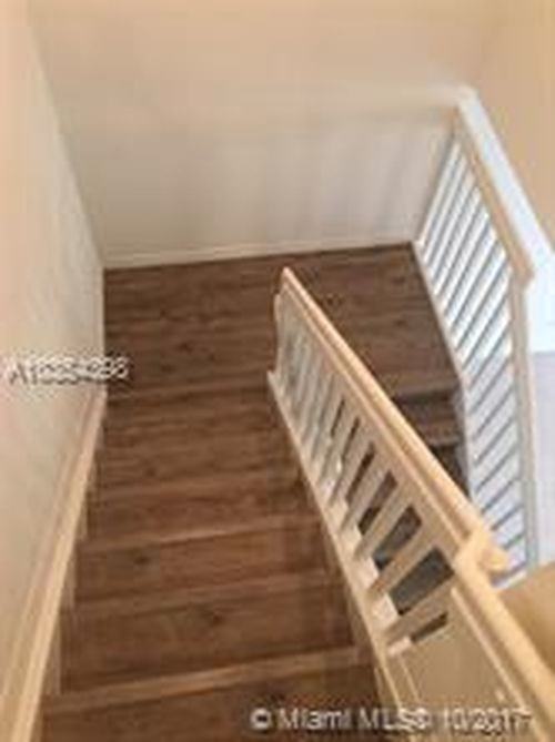19121 NE 8th Ct - Photo 3 of 8