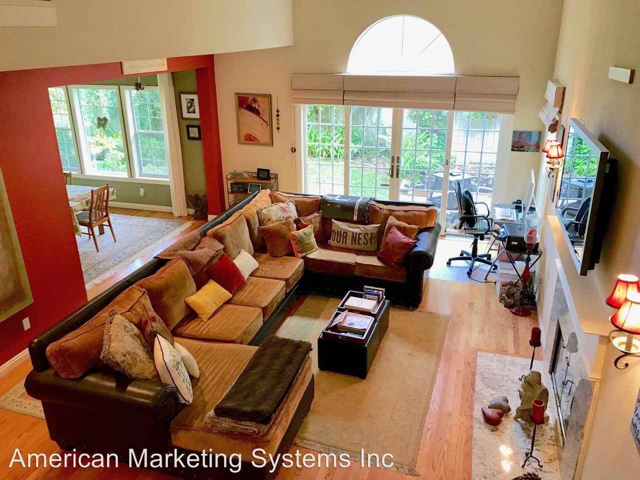 14 Mark Pl - Photo 2 of 12