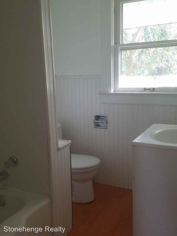 4128 Fairview Dr - Photo 2 of 7