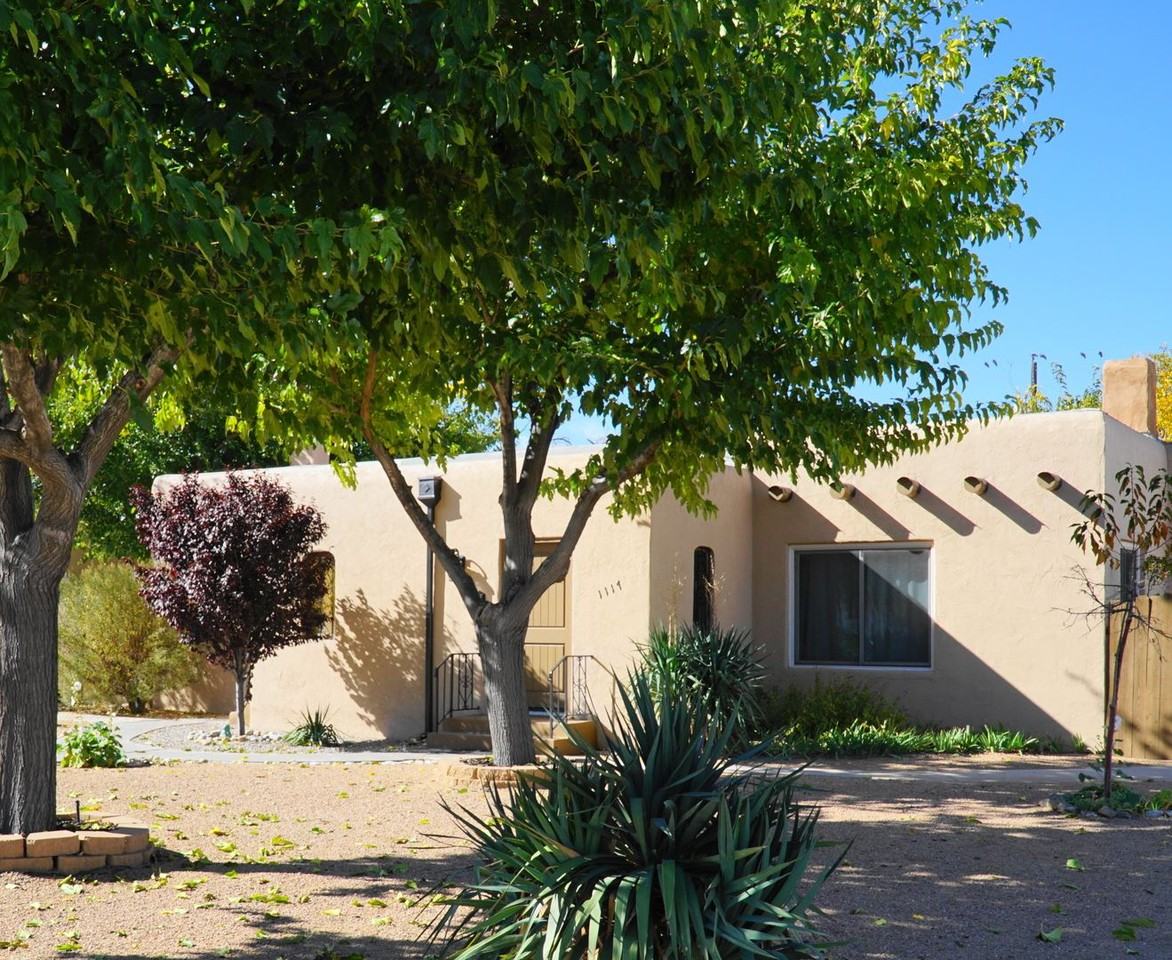 1117 6th St NW - Photo 2 of 11