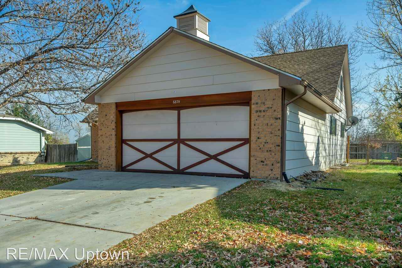 6874 S Webster St - Photo 2 of 24