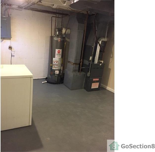 1090 Cameron Rd - Photo 2 of 7