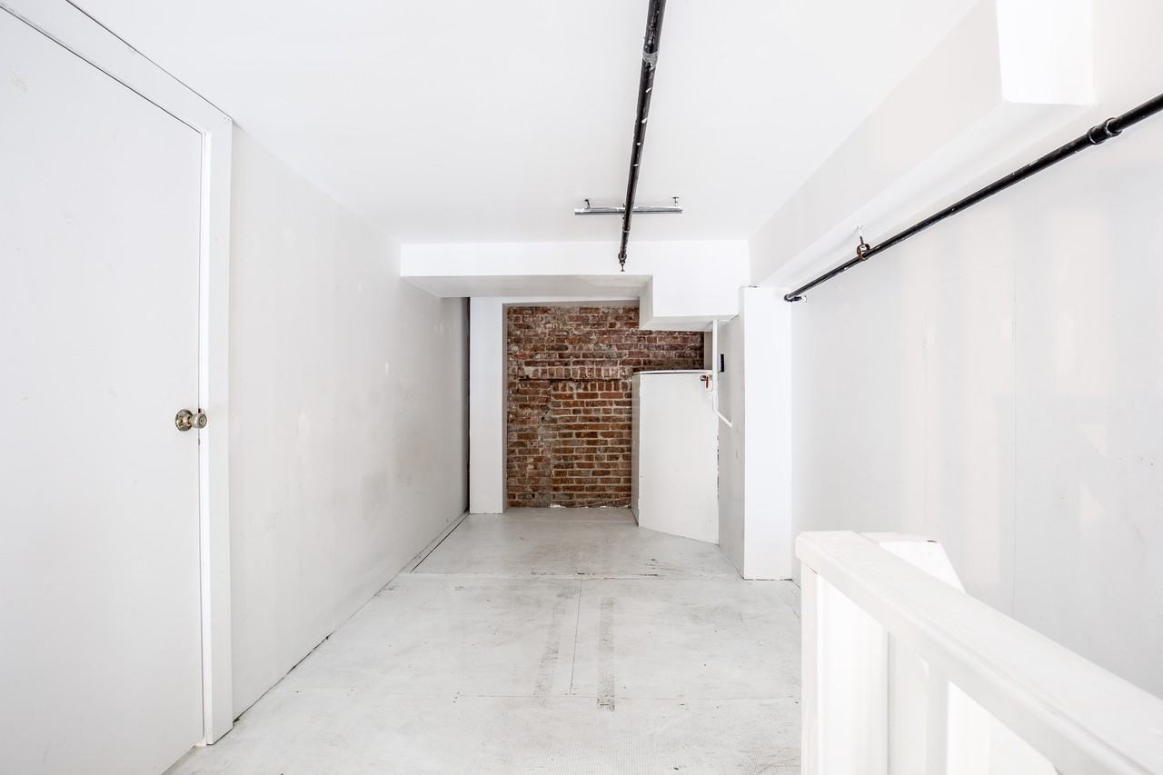 27 Arion Place #36QU