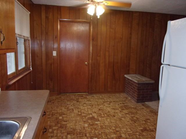 5660 W Wilson St - Photo 3 of 10