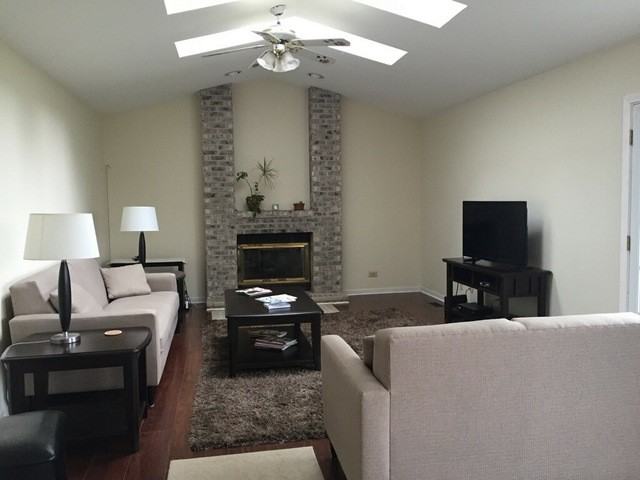6097 Club House Ct - Photo 3 of 28