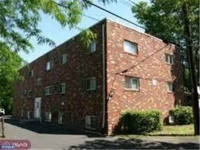 731 Maple Ln - Photo 3 of 6