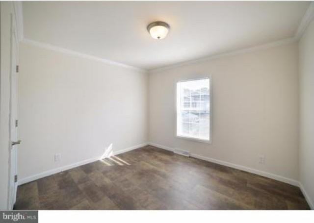 63 Edgewater Dr - Photo 3 of 6