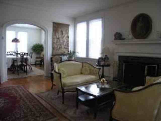 402 Berkley Rd - Photo 3 of 6