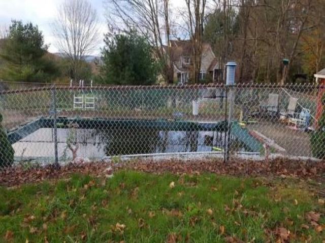 205 Hardwick Rd - Photo 2 of 6