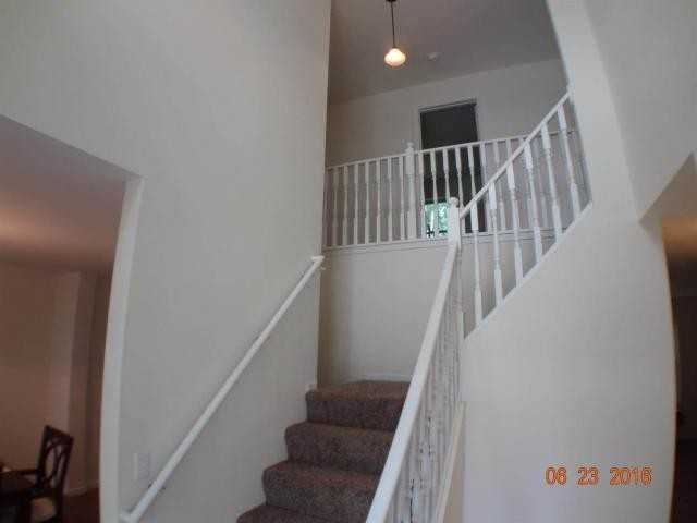 78 Ellsworth Ln - Photo 3 of 10