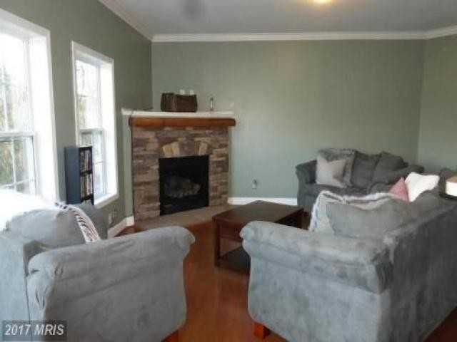 11195 Dulin Ln - Photo 2 of 6