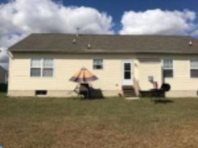 32 Wycombe Dr - Photo 2 of 6